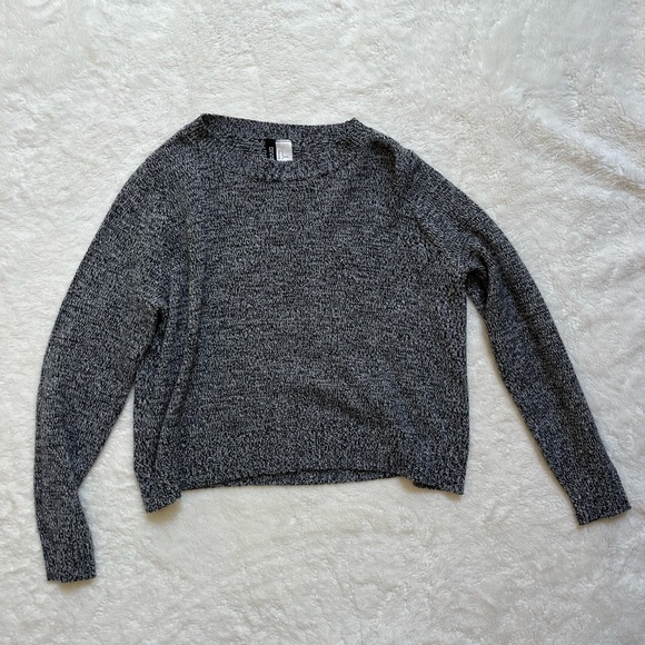 Cropped H&M Sweater - Picture 1 of 3